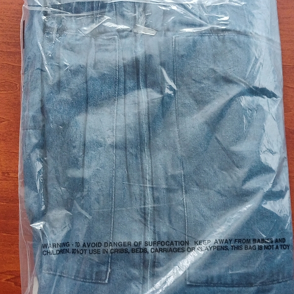 Perfect For Those In Between Days 3X (24W) Plus Size Cotton Zip-Up Hoodie - Picture 6 of 7